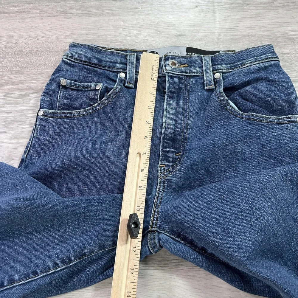 Levis SilverTab Mom Jean Jeans Womens 27x27 Blue High Rise Tapered Leg‎ Denim - Picture 9 of 15